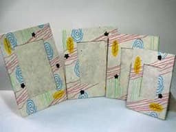 Retro Paper Photo Frames